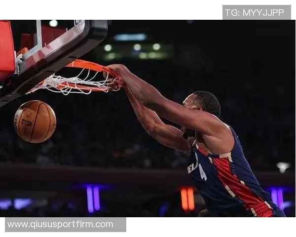 莫布里半场表现亮眼6中5砍下11分7篮板3助攻1抢断2盖帽正负值高达13